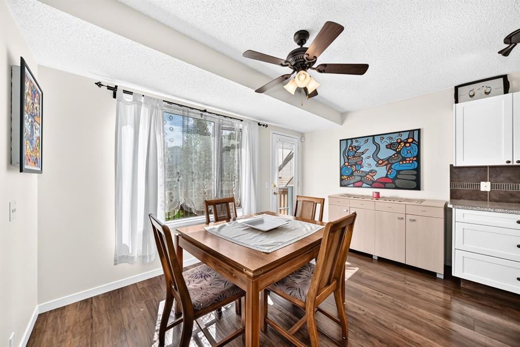 14954 Mt Mckenzie Drive Se, Calgary, AB - Indoor Photo Showing Dining Room