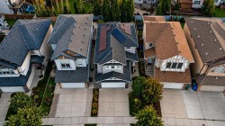 725 NEW BRIGHTON Drive SECalgary, AB T2X 0X7