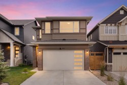 464 Lawthorn Way SEAirdrie, AB T4A 3M8