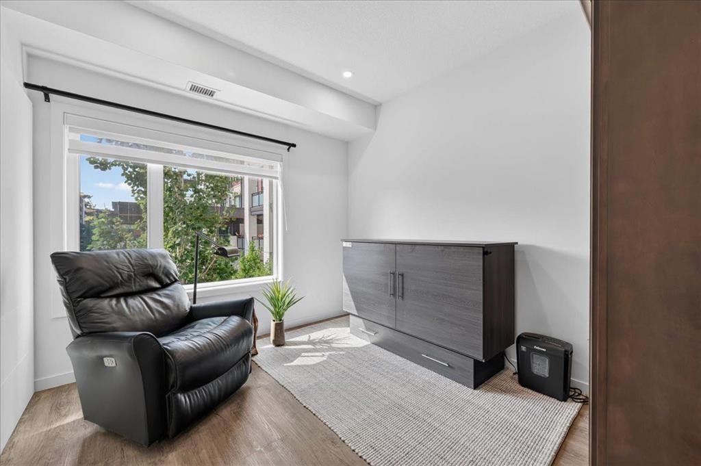 219-12 Mahogany Path Se, Calgary, AB - Indoor Photo Showing Other Room
