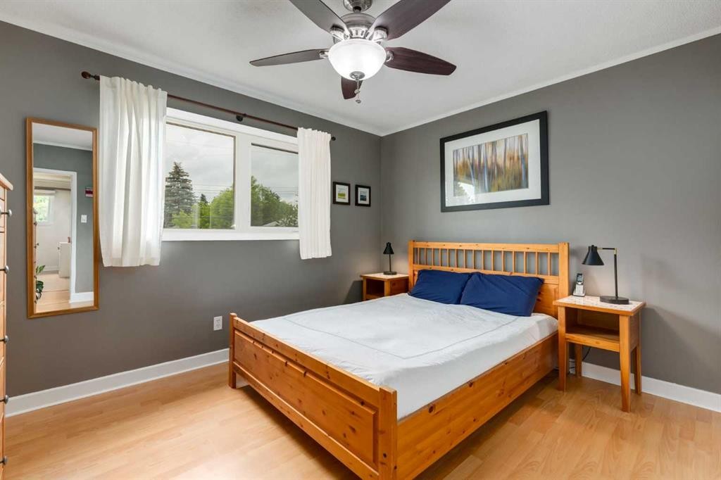 4903 Carney Road Nw, Calgary, AB - Indoor Photo Showing Bedroom