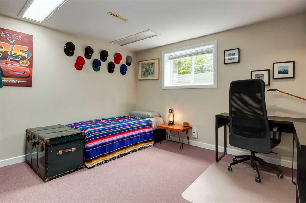 4903 Carney Road Nw, Calgary, AB - Indoor Photo Showing Bedroom