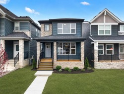 109 Creekview Manor SWCalgary, AB T2X 5Y1