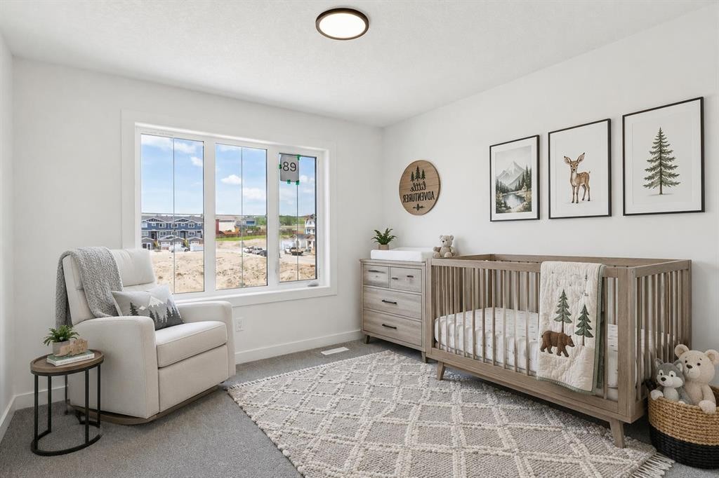 69 Heritage Park, Cochrane, AB - Indoor Photo Showing Bedroom