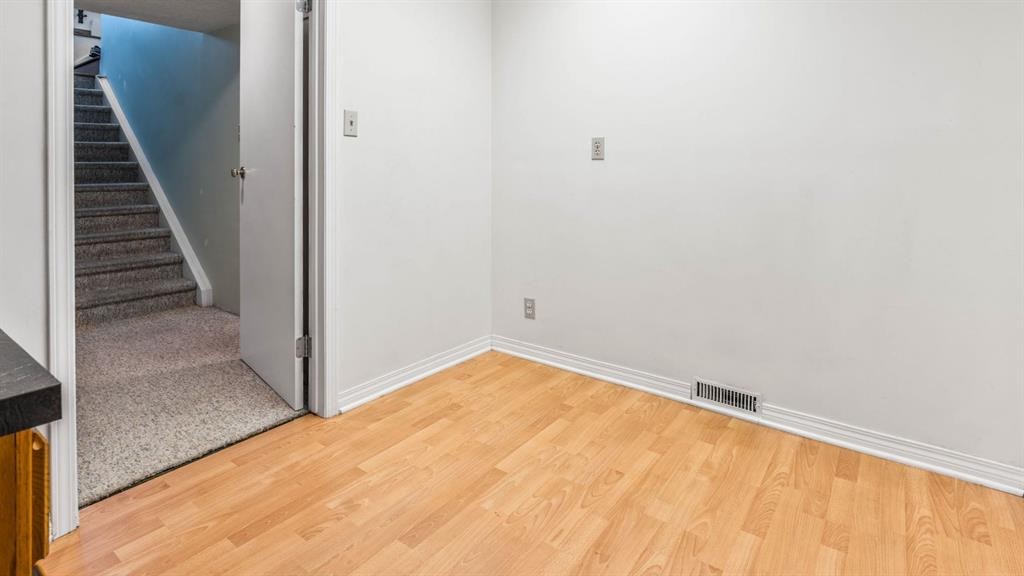 1027 Lake Sylvan Drive Se, Calgary, AB - Indoor Photo Showing Other Room