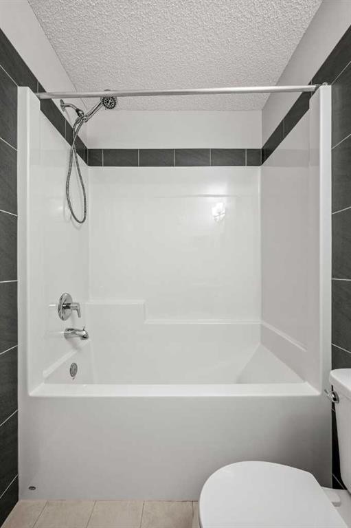 244 Sundown View, Cochrane, AB - Indoor Photo Showing Bathroom