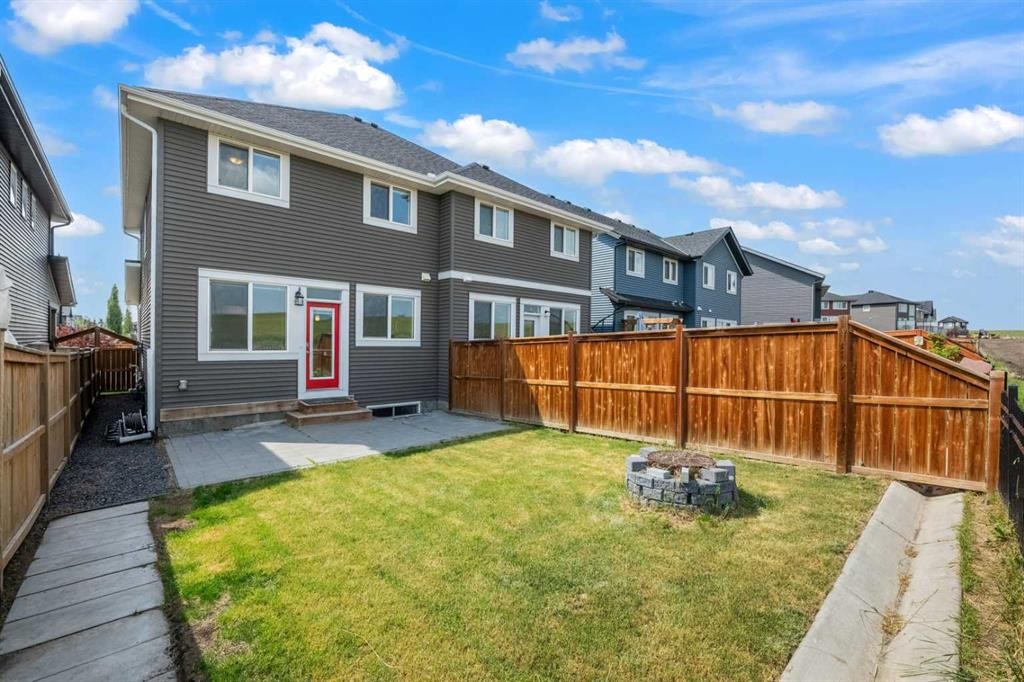 244 Sundown View, Cochrane, AB - Outdoor