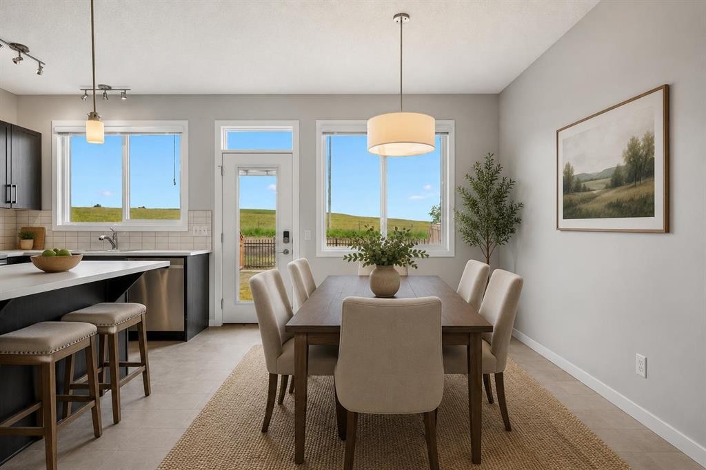244 Sundown View, Cochrane, AB - Indoor Photo Showing Dining Room
