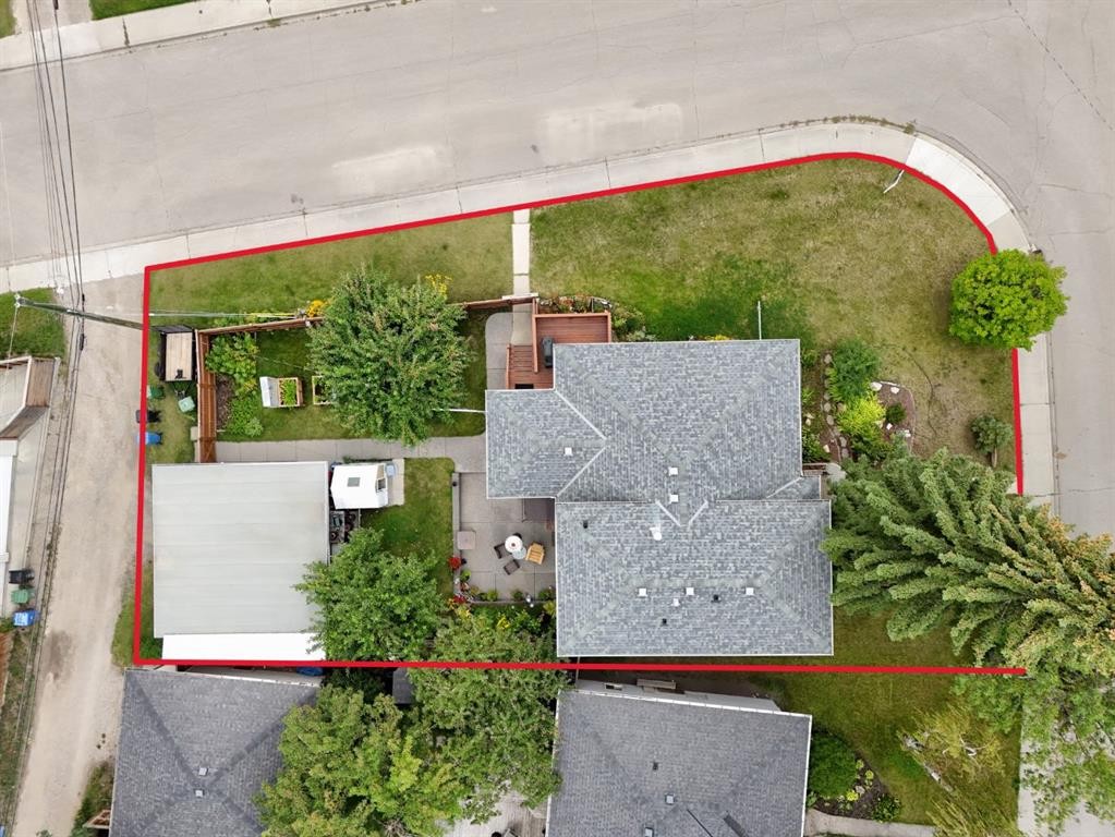 2204 Halifax Crescent Nw, Calgary, AB - Outdoor