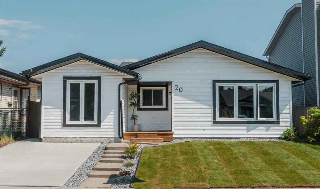 20 Castlegrove Way Ne, Calgary, AB - Outdoor