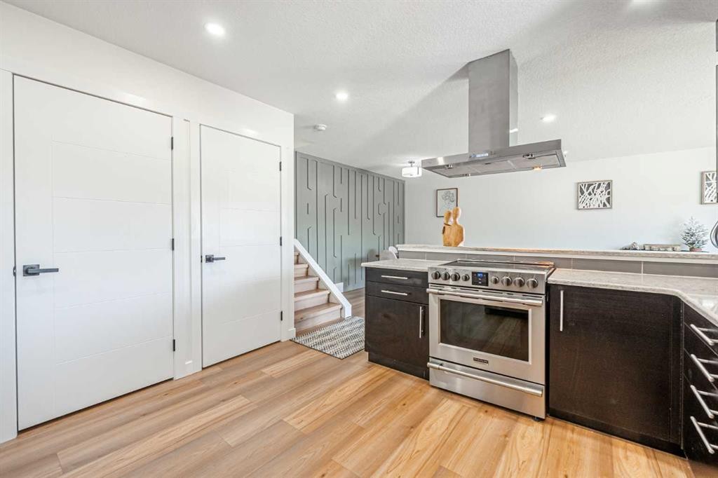 20 Castlegrove Way Ne, Calgary, AB - Indoor Photo Showing Kitchen