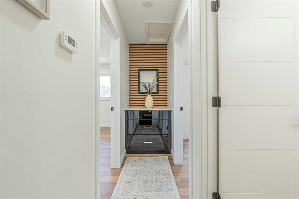 20 Castlegrove Way Ne, Calgary, AB - Indoor