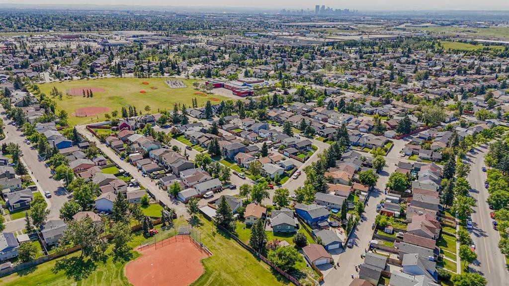 20 Castlegrove Way Ne, Calgary, AB - Outdoor With View