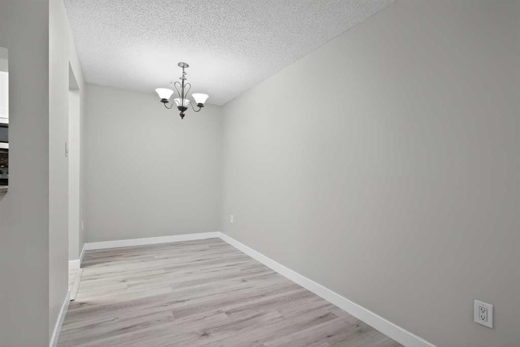 116-790 Kingsmere Crescent Sw, Calgary, AB - Indoor Photo Showing Other Room