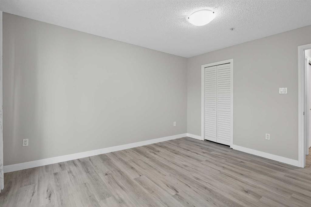 116-790 Kingsmere Crescent Sw, Calgary, AB - Indoor Photo Showing Other Room