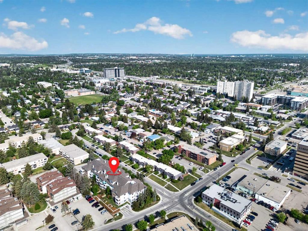 116-790 Kingsmere Crescent Sw, Calgary, AB - Outdoor With View