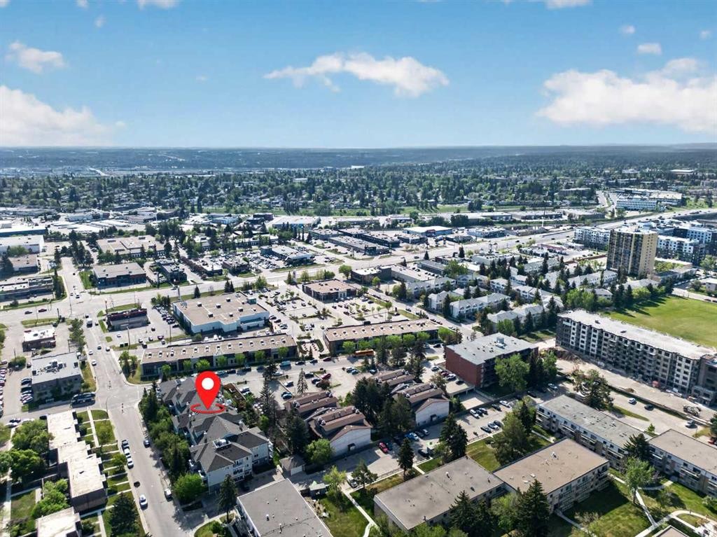 116-790 Kingsmere Crescent Sw, Calgary, AB - Outdoor With View