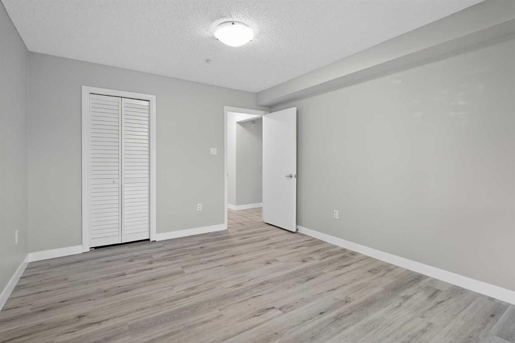 116-790 Kingsmere Crescent Sw, Calgary, AB - Indoor Photo Showing Other Room