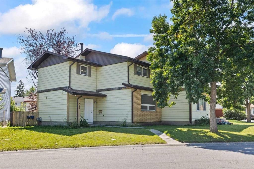767 Whitehill Way Ne, Calgary, AB - Outdoor
