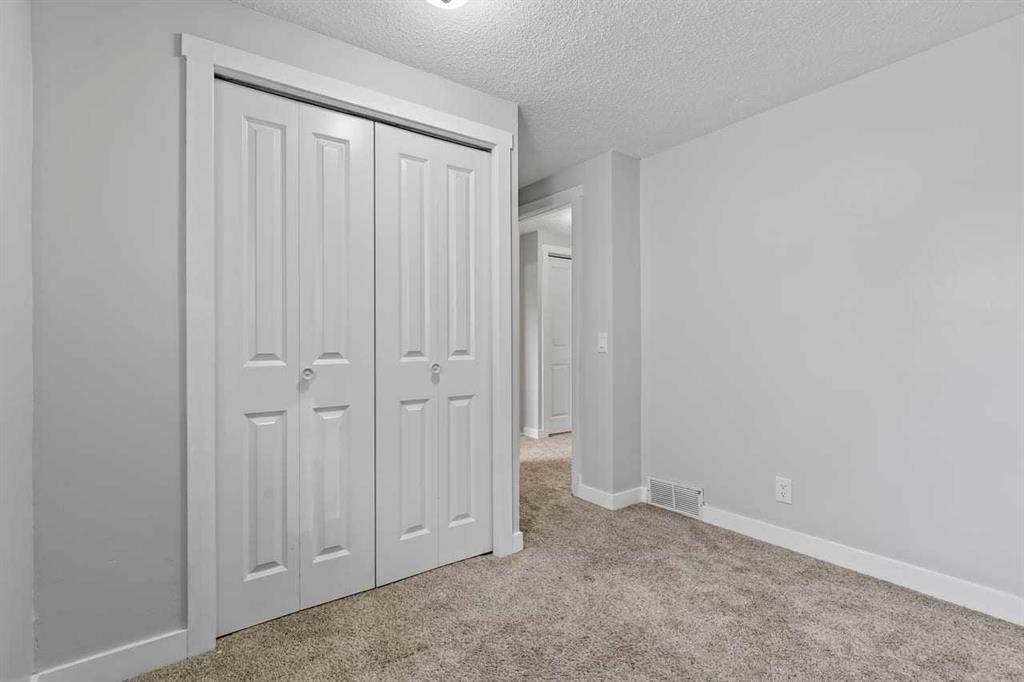 767 Whitehill Way Ne, Calgary, AB - Indoor