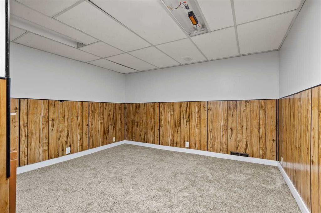 767 Whitehill Way Ne, Calgary, AB - Indoor Photo Showing Other Room