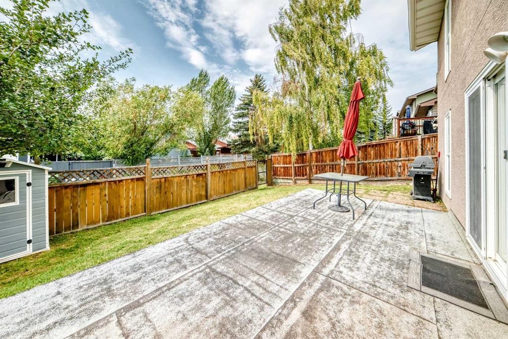 8 Hawkfield Crescent Nw, Calgary, AB - Outdoor With Deck Patio Veranda