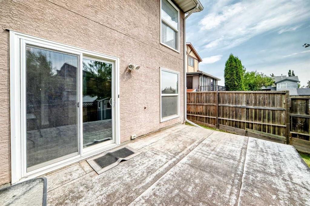 8 Hawkfield Crescent Nw, Calgary, AB - Outdoor With Exterior