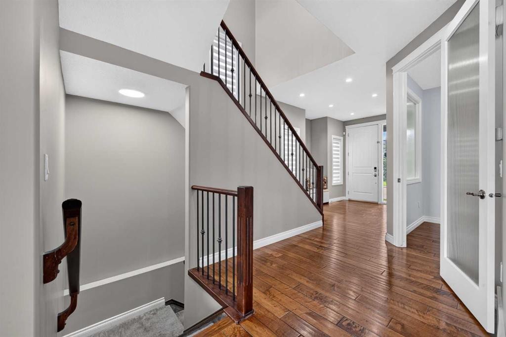 148 Evansborough Way Nw, Calgary, AB - Indoor Photo Showing Other Room