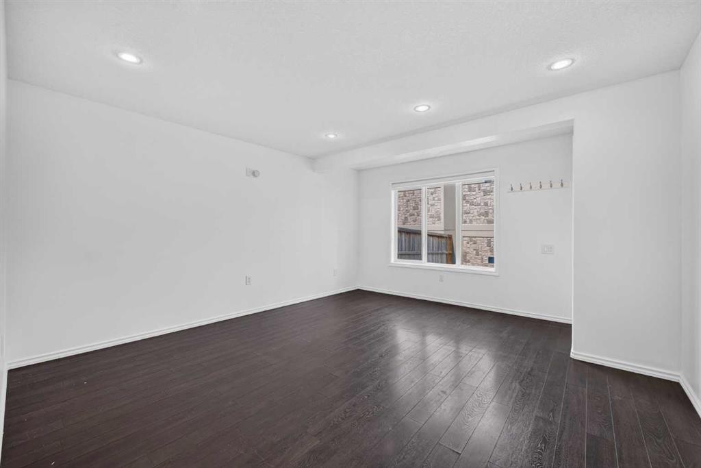148 Evansborough Way Nw, Calgary, AB - Indoor