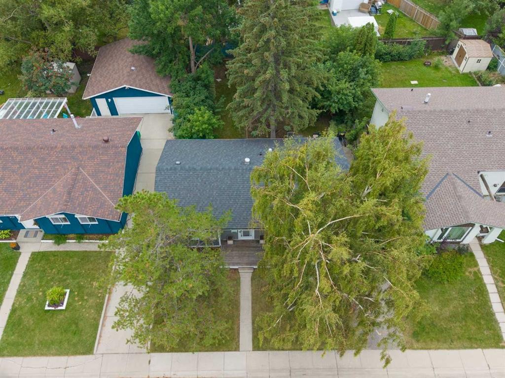 327 Lynnview Way Se, Calgary, AB