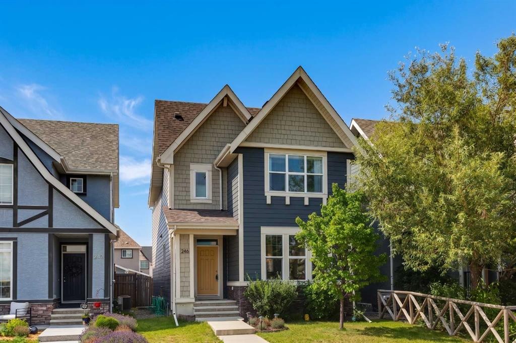 246 Mahogany Heights Se, Calgary, AB - Outdoor With Facade