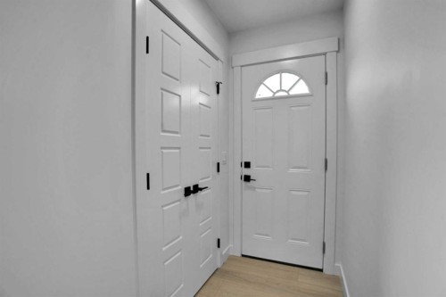 78 Saddlecrest Place Ne, Calgary, AB - Indoor Photo Showing Other Room