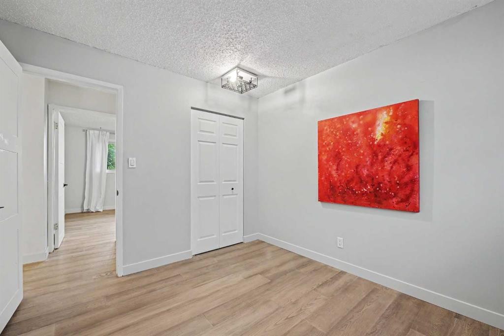 711 118 Avenue Sw, Calgary, AB - Indoor Photo Showing Other Room