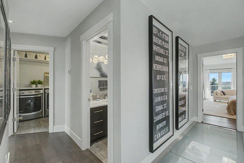 1355 Colgrove Avenue Ne, Calgary, AB - Indoor Photo Showing Other Room