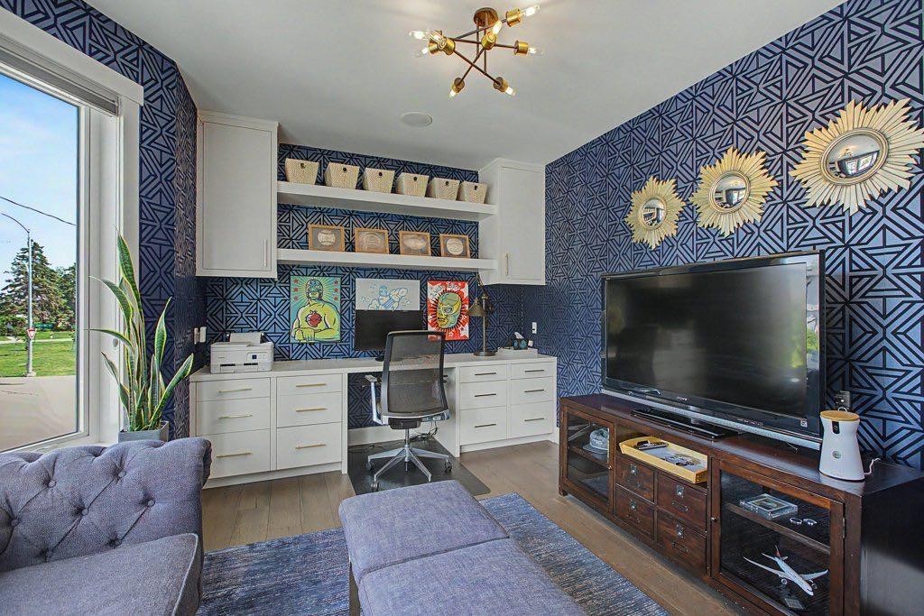 1355 Colgrove Avenue Ne, Calgary, AB - Indoor Photo Showing Office