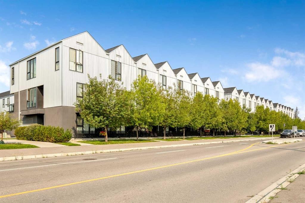 3529 69 Street Nw, Calgary, AB - Outdoor