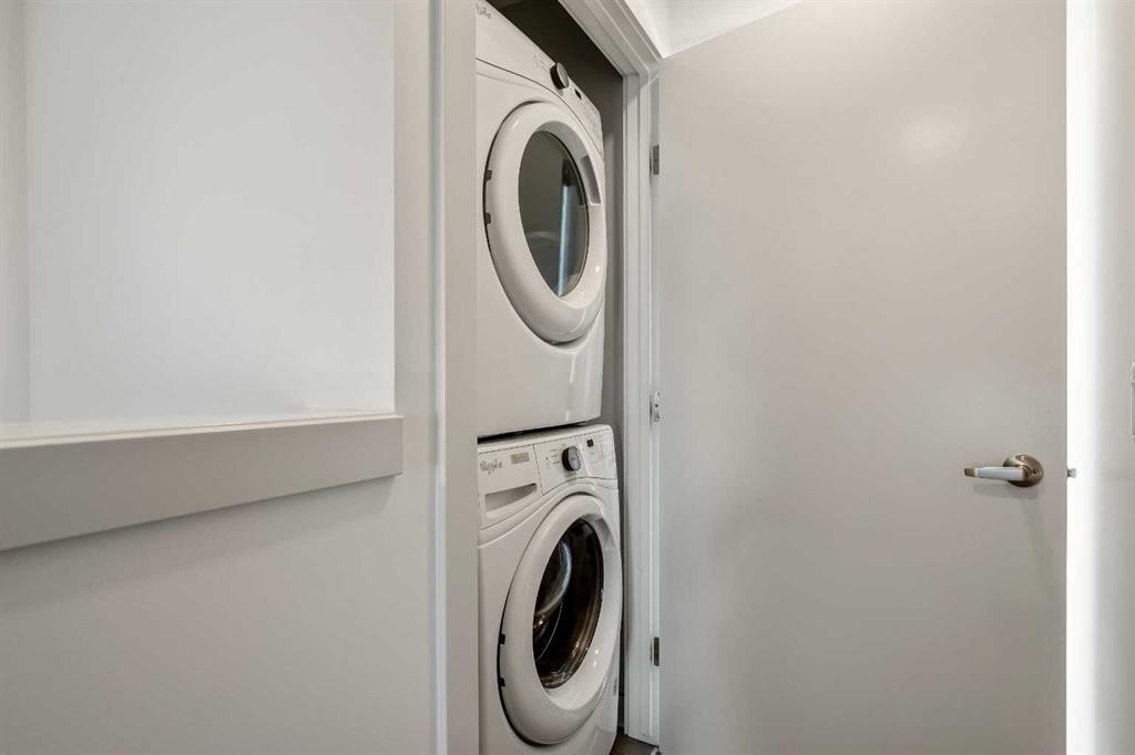 3529 69 Street Nw, Calgary, AB - Indoor Photo Showing Laundry Room