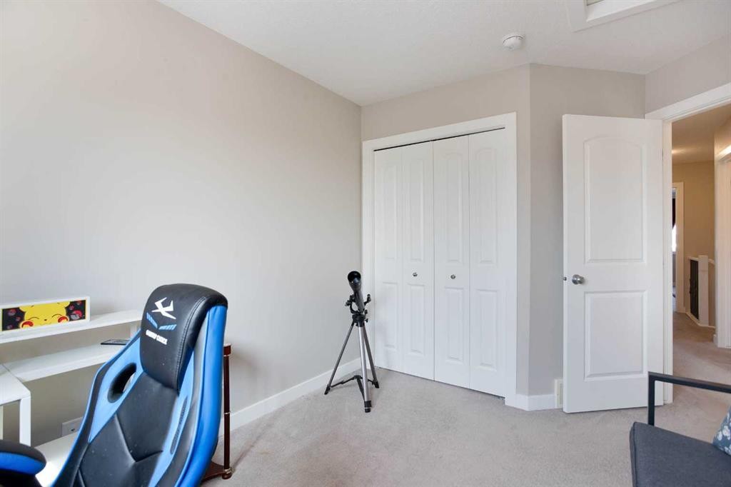 7 Emberside Hollow, Cochrane, AB - Indoor