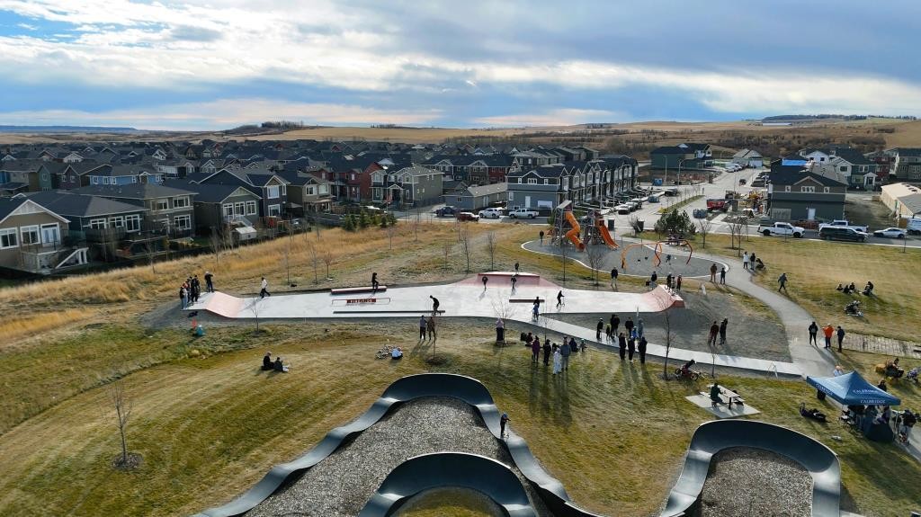 7 Emberside Hollow, Cochrane, AB - Outdoor With View