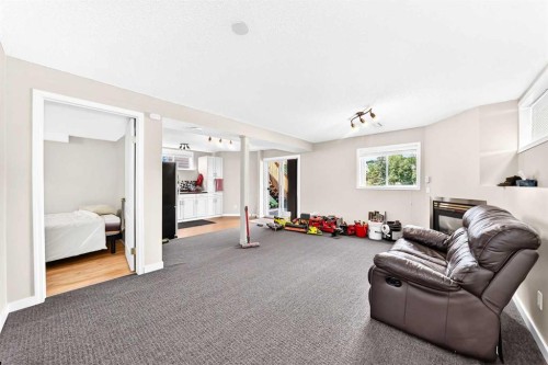 50 Somerside Manor Sw, Calgary, AB - Indoor