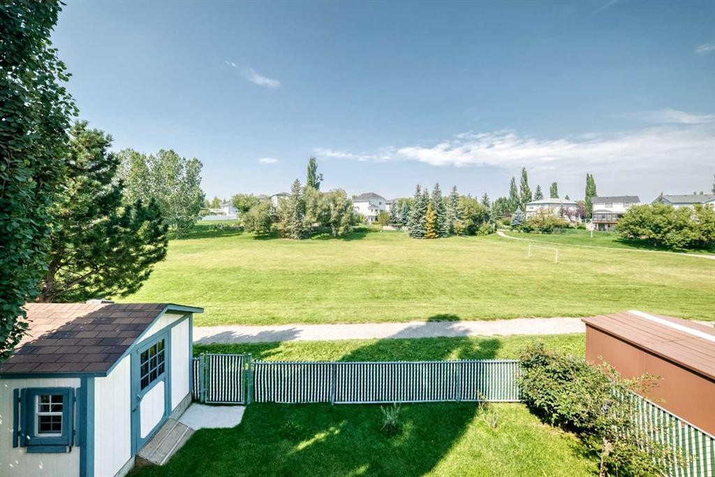50 Somerside Manor Sw, Calgary, AB - Outdoor