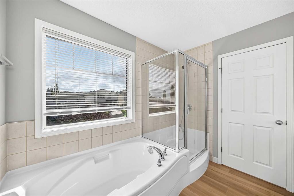 94 Panamount Rise Nw, Calgary, AB - Indoor Photo Showing Bathroom