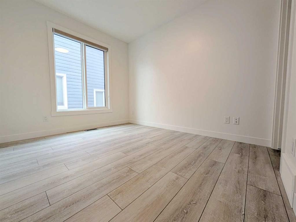 152-380 Seton Villas Se, Calgary, AB - Indoor Photo Showing Other Room
