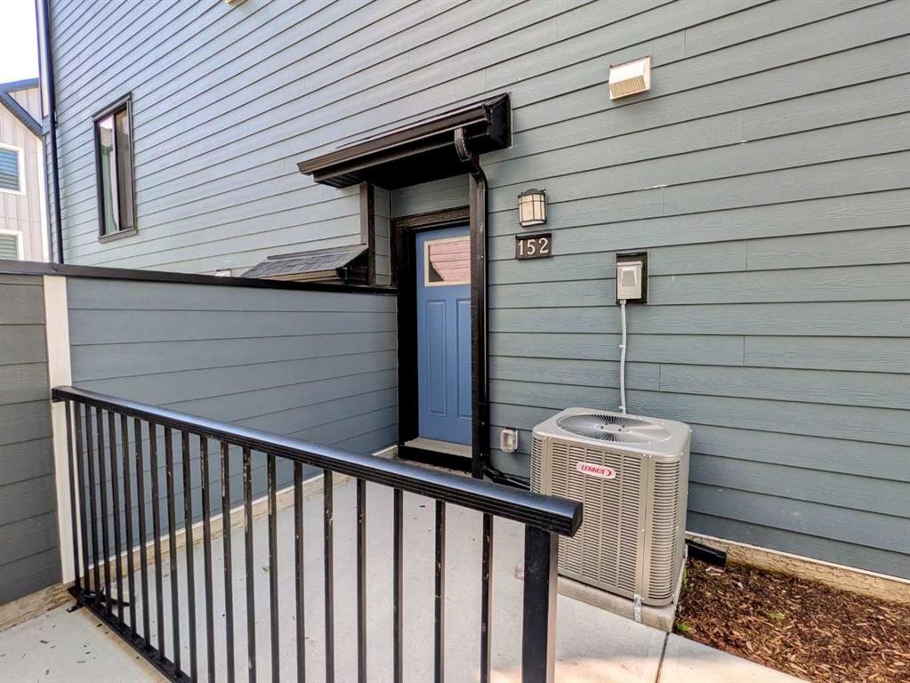 152-380 Seton Villas Se, Calgary, AB - Outdoor With Exterior