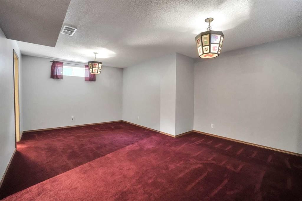158 Saratoga Close Ne, Calgary, AB - Indoor