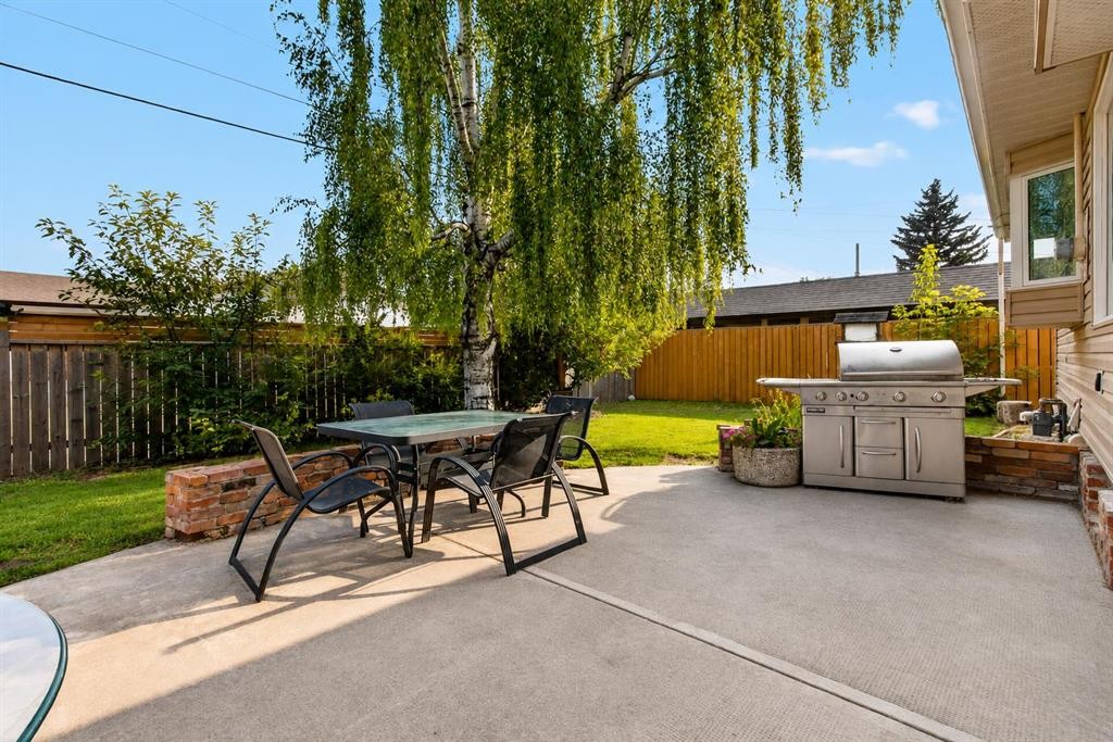 10719 Mapleglen Crescent Se, Calgary, AB - Outdoor With Deck Patio Veranda