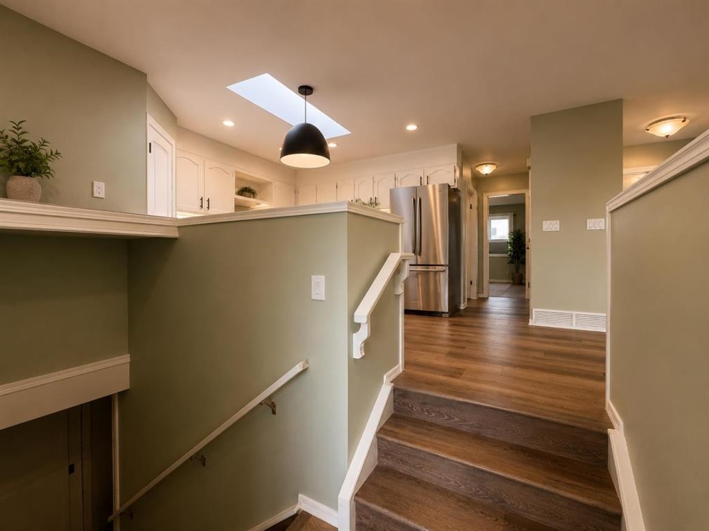 2-717 Centre Street, Vulcan, AB - Indoor Photo Showing Other Room