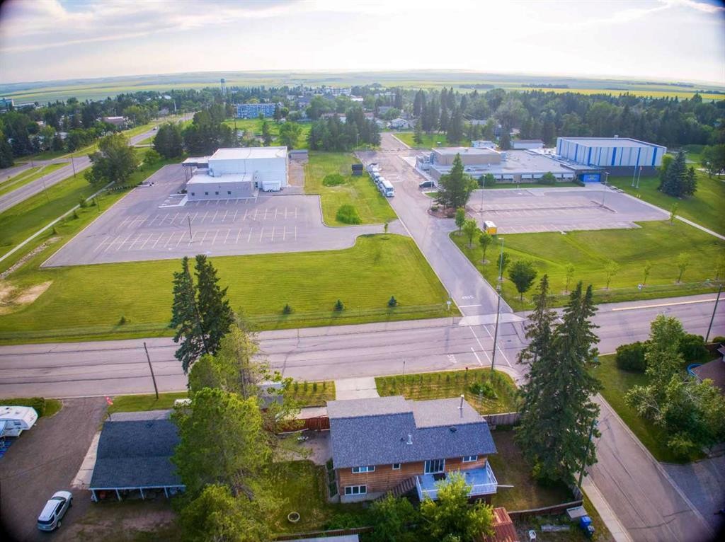 332 11 Avenue, Three Hills, AB - Outdoor With View