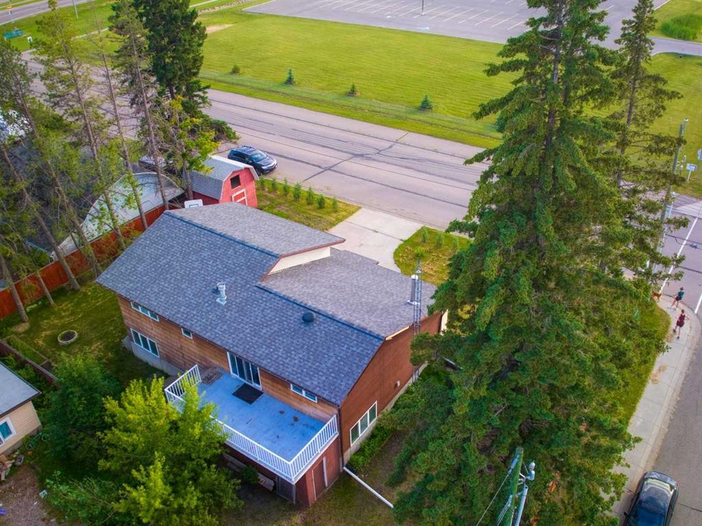 332 11 Avenue, Three Hills, AB - Outdoor With Deck Patio Veranda With View