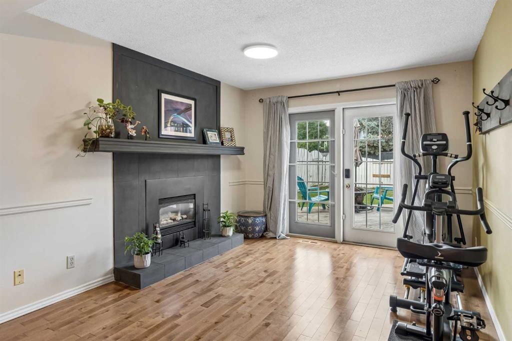 744 Riverbend Drive Se, Calgary, AB - Indoor With Fireplace